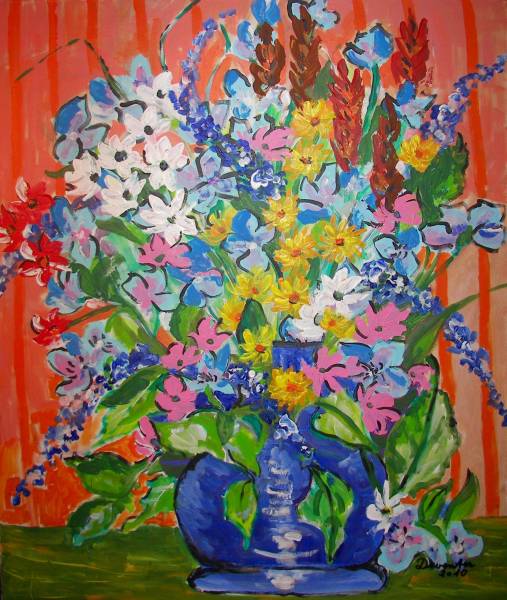 Blumenstrauß in blauer Vase